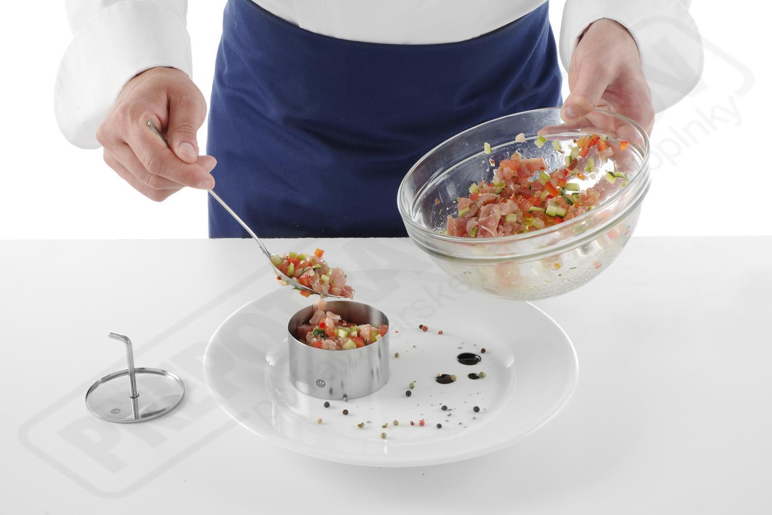 Formička a viečko na tvarovanie pokrmov