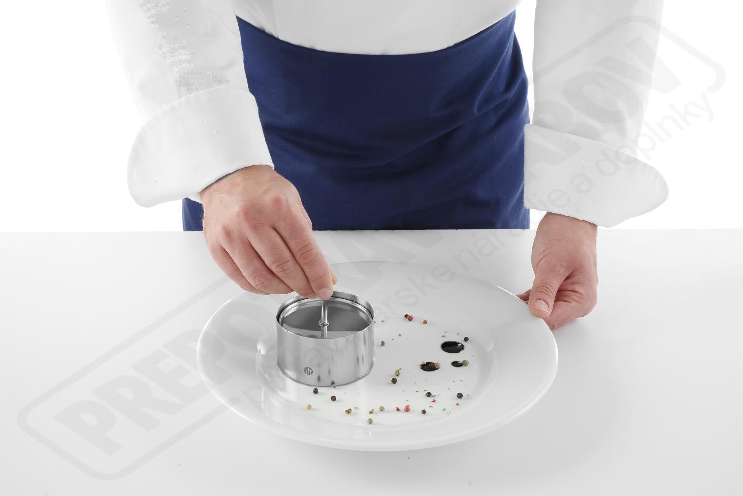 Formička a viečko na tvarovanie pokrmov