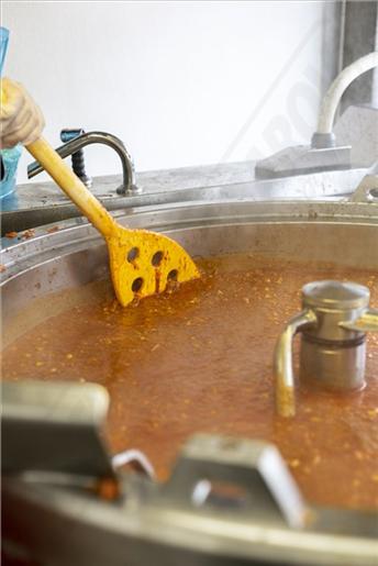 7012 Miešadlo polypropylén 1200 mm s otvormi